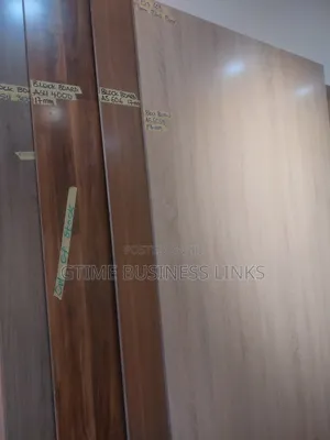 Laminated Plywood (Mat)