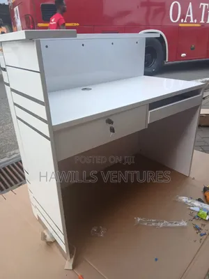 White and Silver Striped Reception Desk (120*60*110cm)