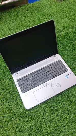 Laptop HP ProBook 450 G4 8GB Intel Core I5 SSHD+SSD 256GB