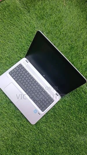 Laptop HP ProBook 450 G4 8GB Intel Core I5 SSHD+SSD 256GB