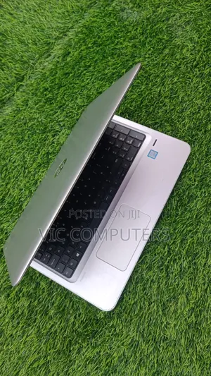 Laptop HP ProBook 450 G4 8GB Intel Core I5 SSHD+SSD 256GB