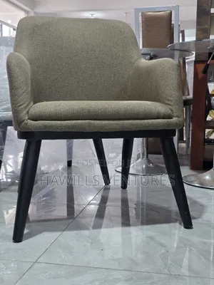 Hawills Lounge Chair