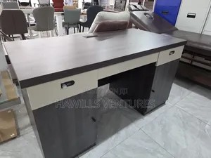 Executive Model Office Desk