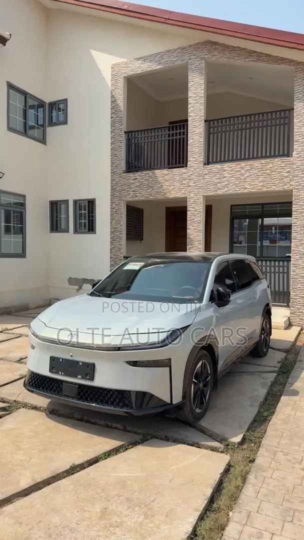 New Toyota bZ3 2025 Off white