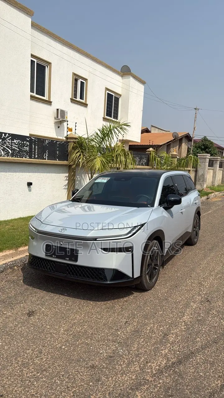 New Toyota bZ3 2025 Off white