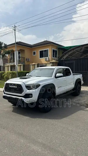Toyota Tacoma 2020 White