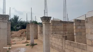 7bdrm Apartment in Born To Pray Estate, Ejisu-Juaben Municipal for sale