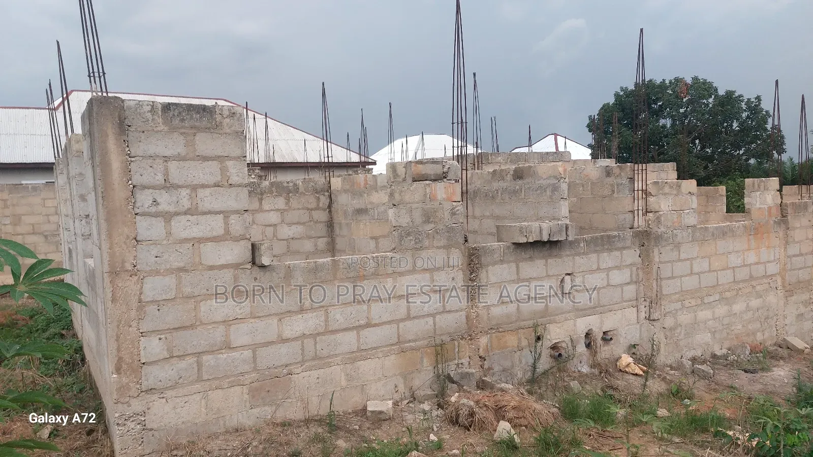 7bdrm Apartment in Born To Pray Estate, Ejisu-Juaben Municipal for sale