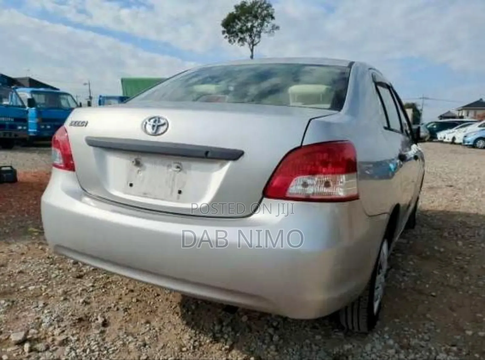 Toyota Belta 2012 Silver