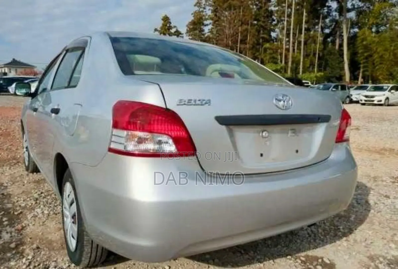 Toyota Belta 2012 Silver