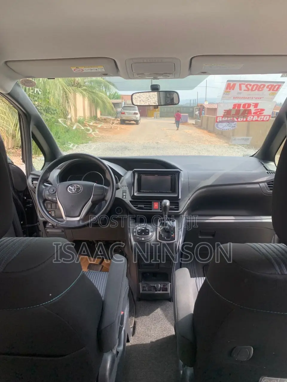 Toyota Voxy SV Premium 2014 Black