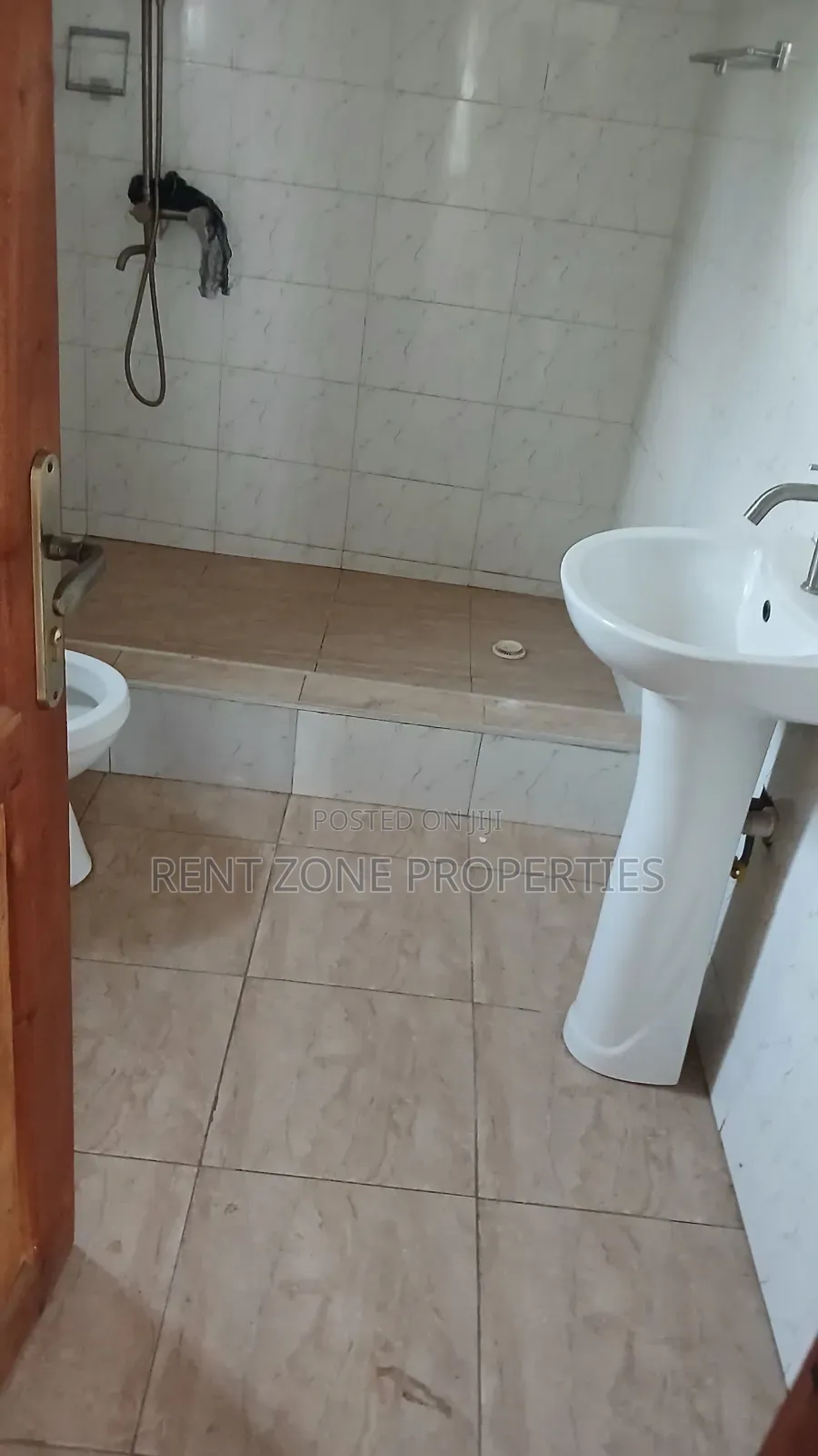 4bdrm Duplex in Pokuase for rent