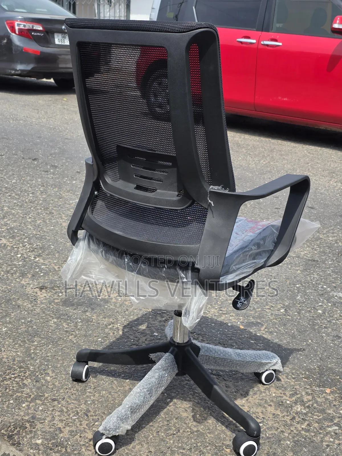 Black Mesh Back Executive Swivel Chair