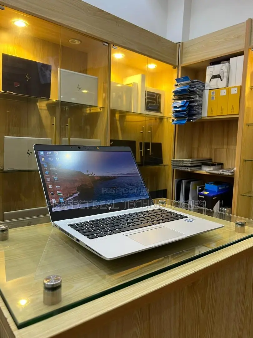 New Laptop HP EliteBook 840 G6 8GB Intel Core i7 SSD 256GB