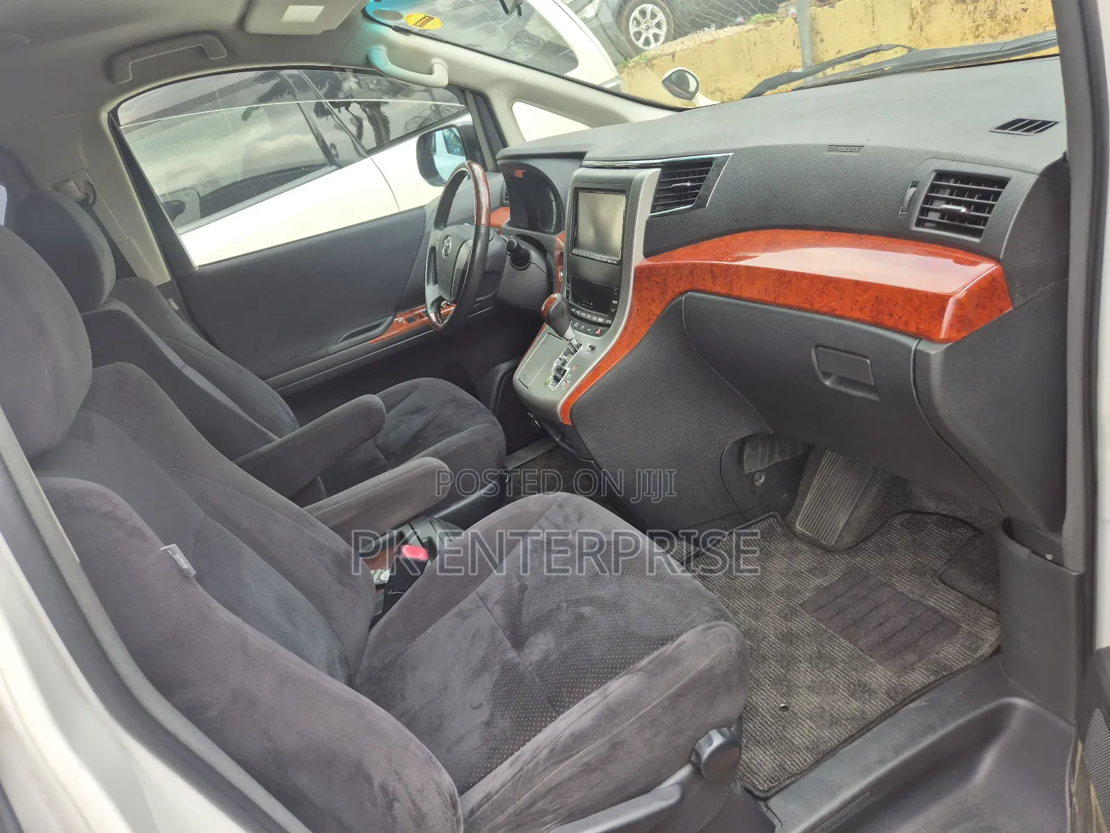 Toyota Vellfire 2013 White