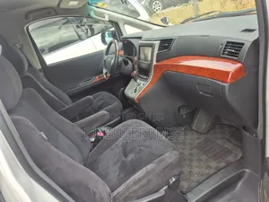 Toyota Vellfire 2013 White