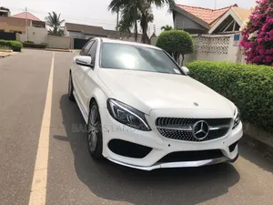 Mercedes-Benz C300 2017 White