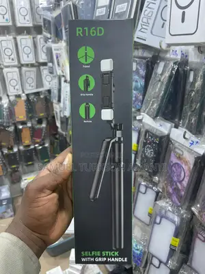R16d Selfie Stick With Grid Handle