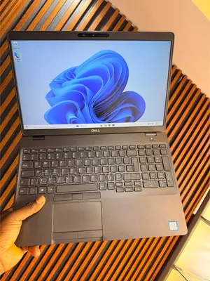 Laptop Dell Latitude 5501 16GB Intel Core I7 SSD 512GB