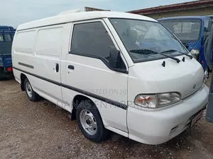 Hyundai H-100 2003 White