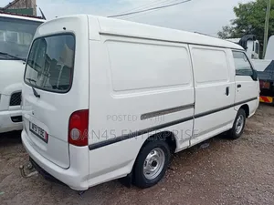 Hyundai H-100 2003 White