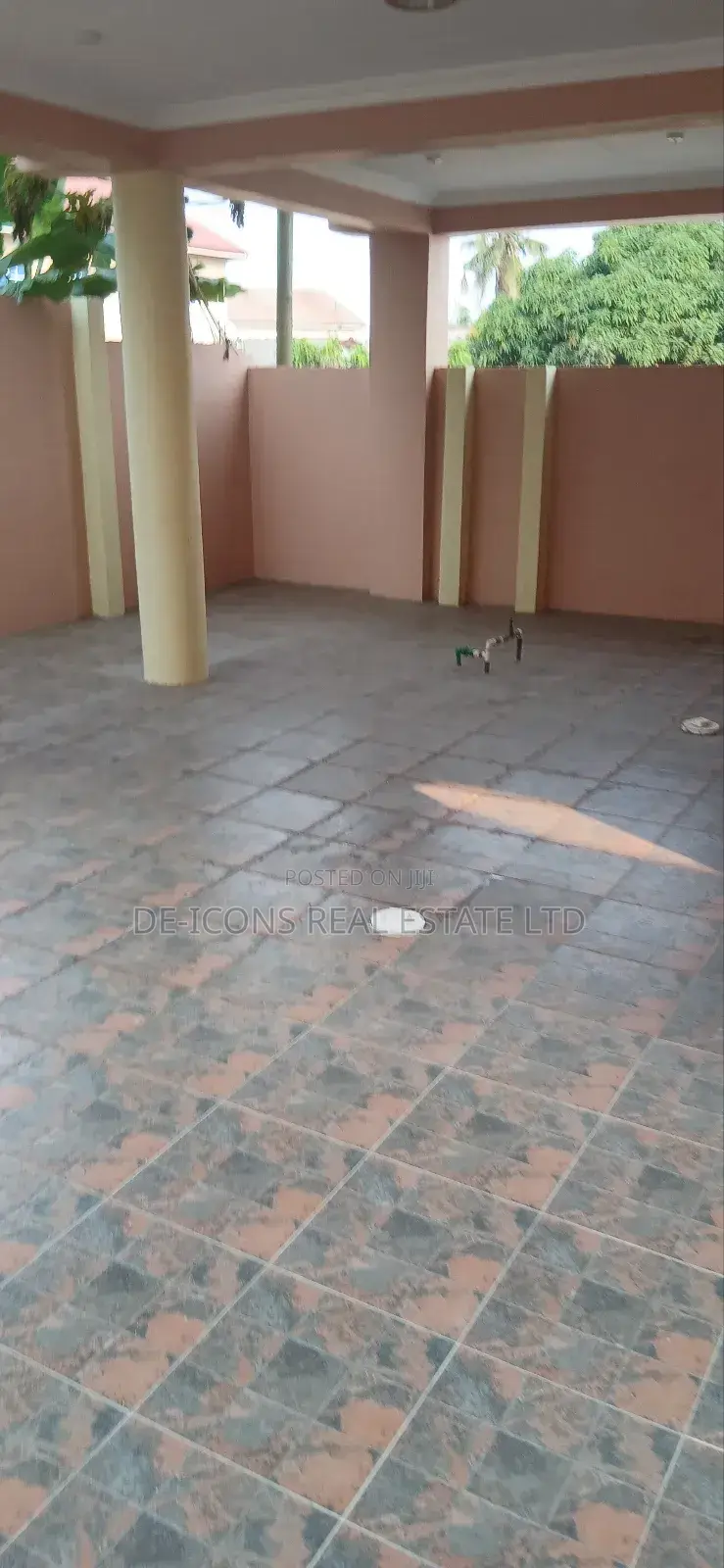 2bdrm Apartment in De-Icons Real Estate, Ga South Municipal for rent