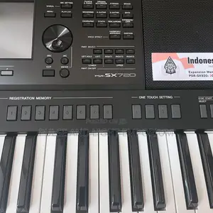 Yamaha PSR-Sx720 61-Key Arranger Workstation(Keyboard)
