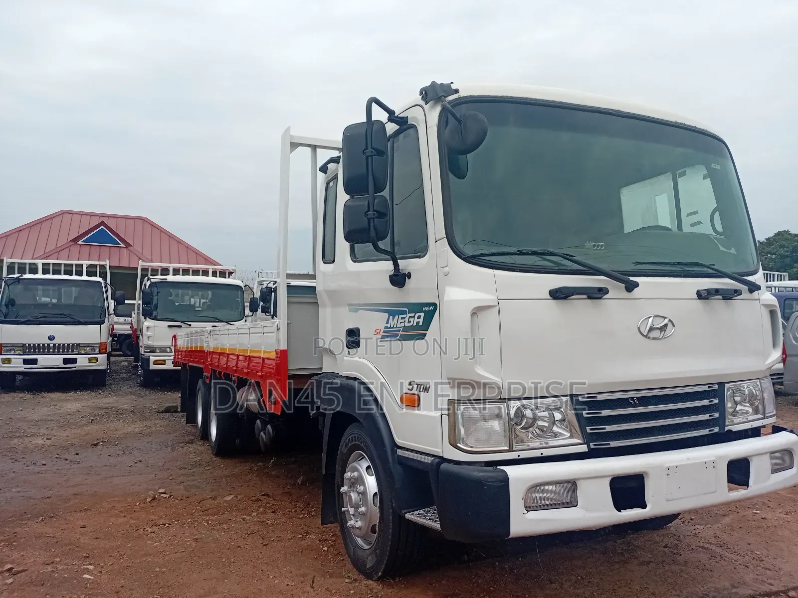 Hyundia 5 Tons ( Double Axis)
