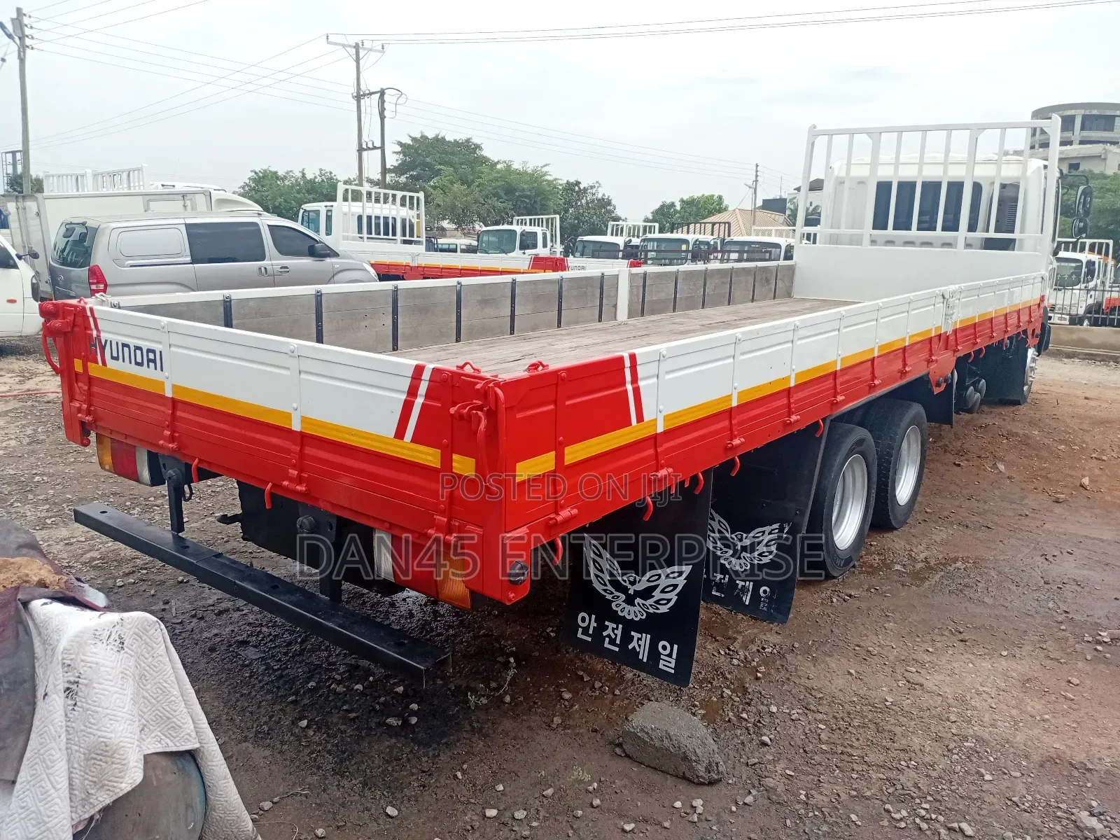 Hyundia 5 Tons ( Double Axis)
