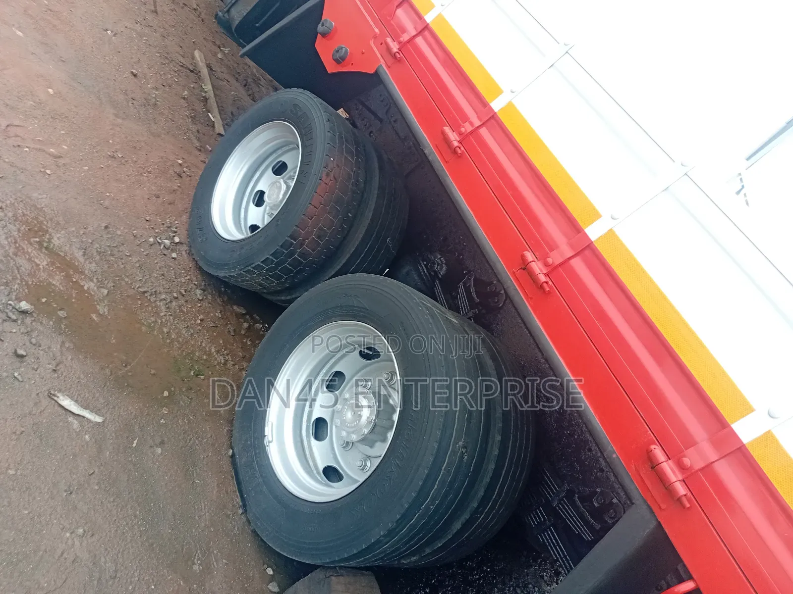 Hyundia 5 Tons ( Double Axis)