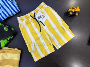 Car Design Shorts Side Pocket With Yellow and White Lines O N.