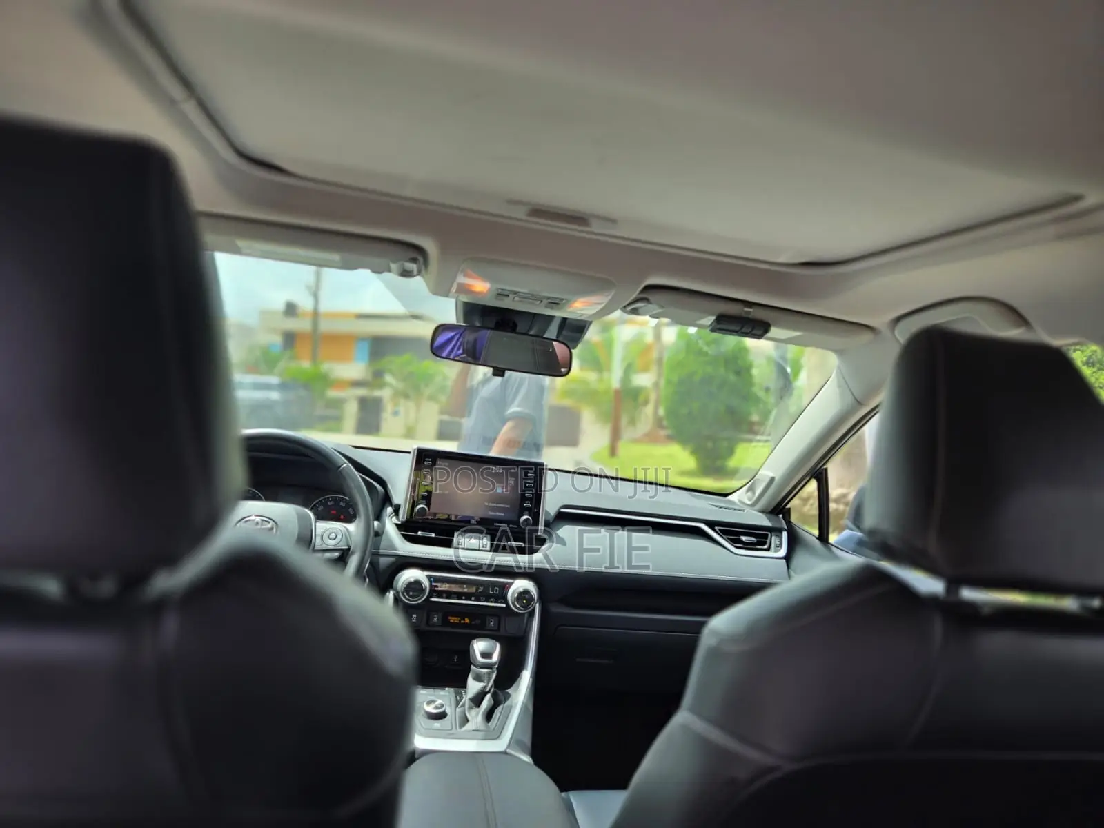 Toyota RAV4 XLE 2022 Gray