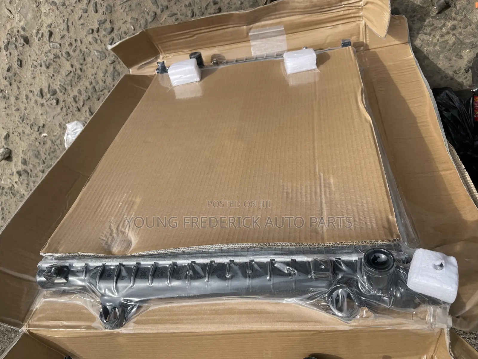 Toyota Tacoma 2012 2013 2014 2015 Radiator