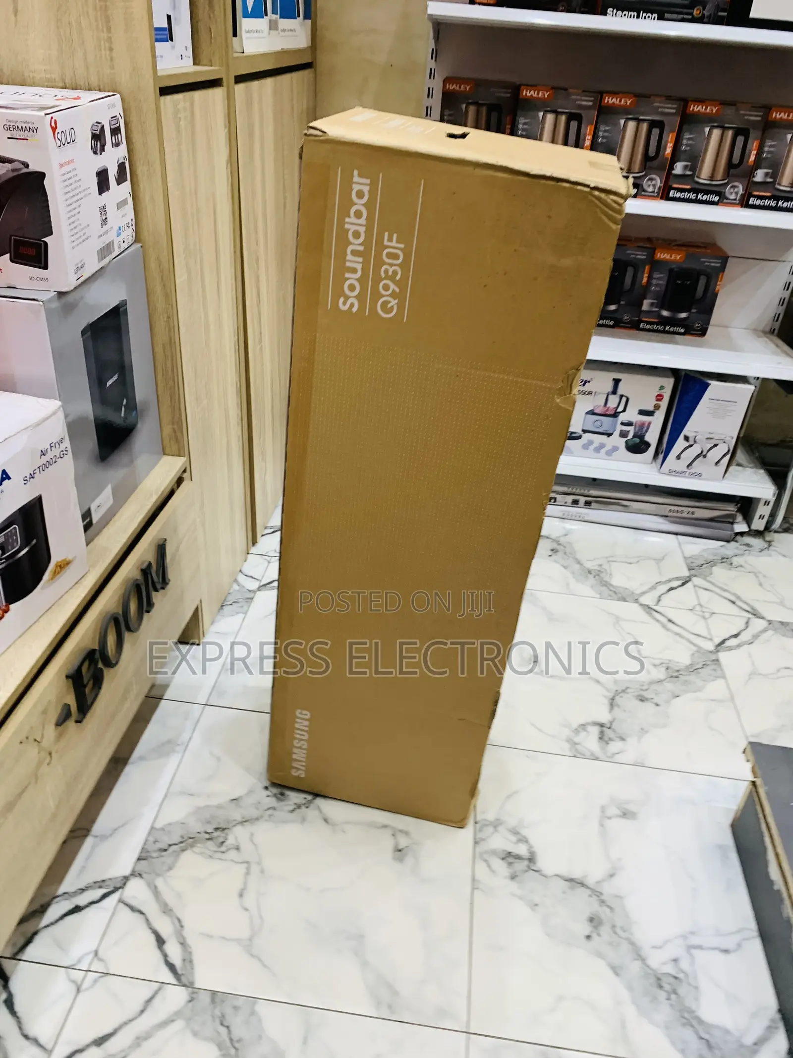 Ultra Modern Sleek New Black Samsung Hw Q930f 540w Sound System That