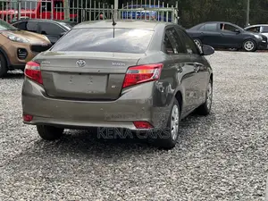 Toyota Yaris 2015