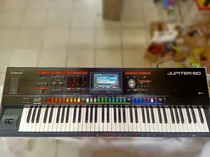 Roland Jupiter-80 76-key Synthesizer(Keyboard)