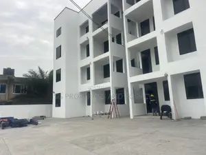 3bdrm Apartment in Batsonaa, Baatsona Total for rent