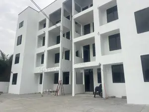 3bdrm Apartment in Batsonaa, Baatsona Total for rent
