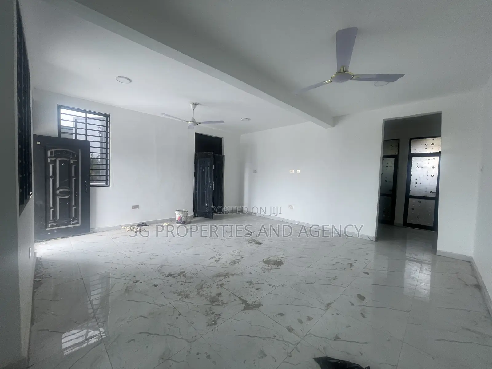 3bdrm Apartment in Batsonaa, Baatsona Total for rent