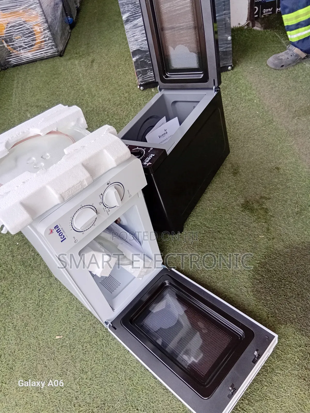 Icona 20l Microwave Oven – Compact Powerful Kitchen Essential