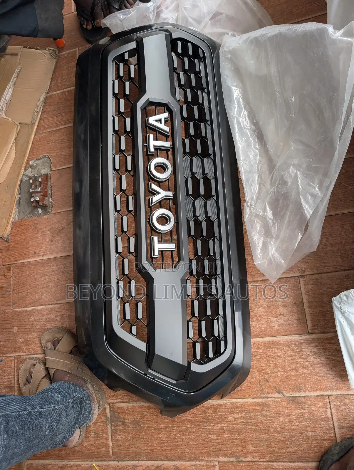 Toyota Tacoma 2017,2018,2018,2020,2021,2022 Top Shell/ Front Grille