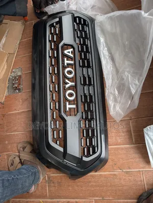 Toyota Tacoma 2017,2018,2018,2020,2021,2022 Top Shell/ Front Grille