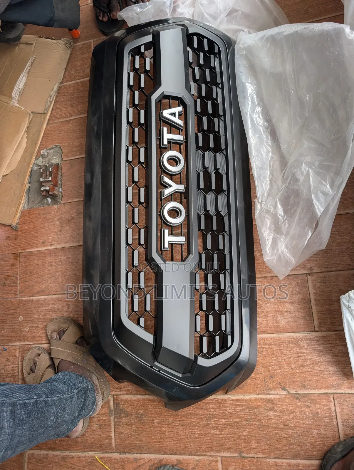 Toyota Tacoma 2017,2018,2018,2020,2021,2022 Top Shell/ Front Grille