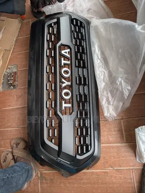 Toyota Tacoma 2017,2018,2018,2020,2021,2022 Top Shell/ Front Grille