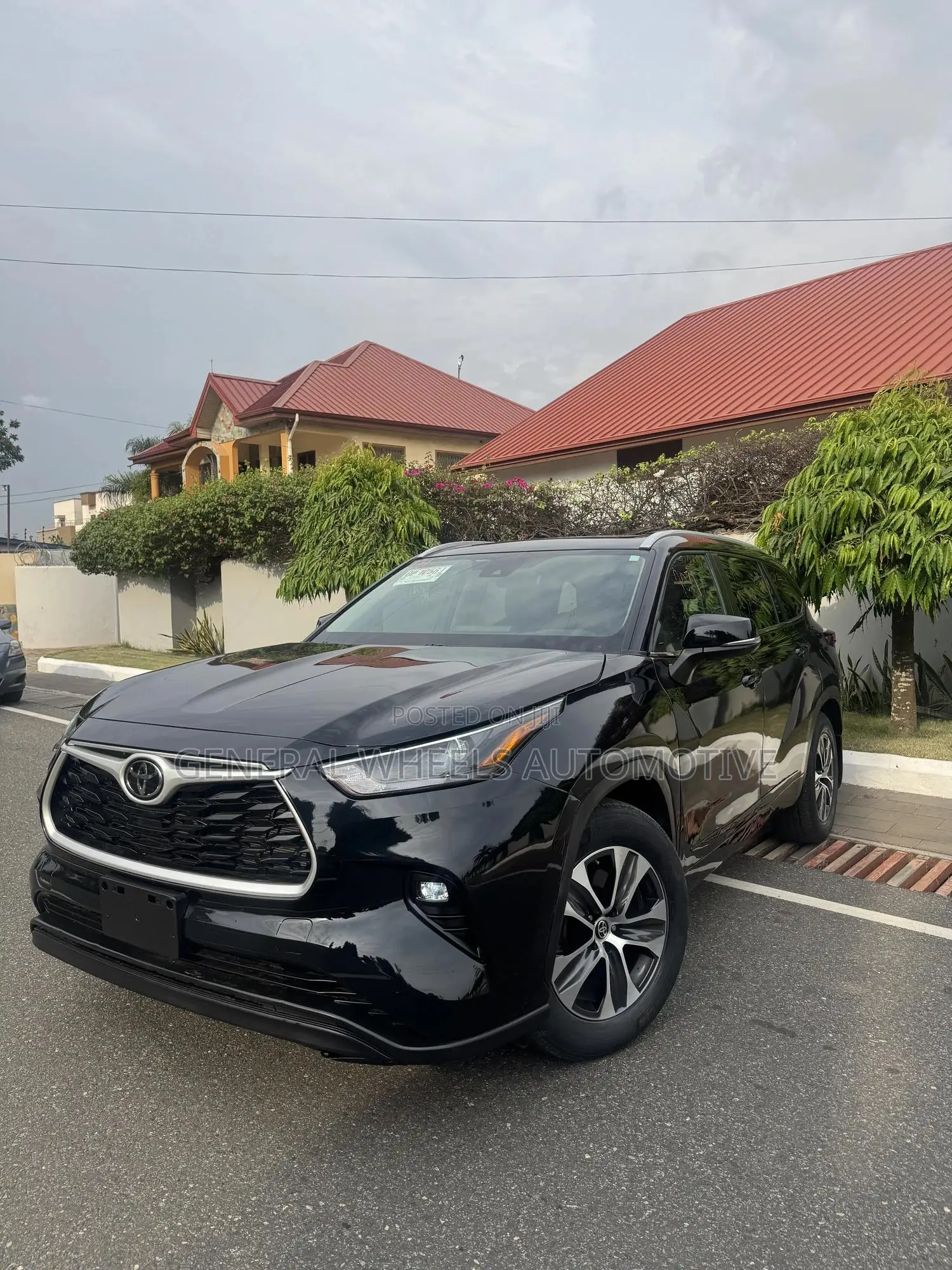 Toyota Highlander XLE 2022 Black