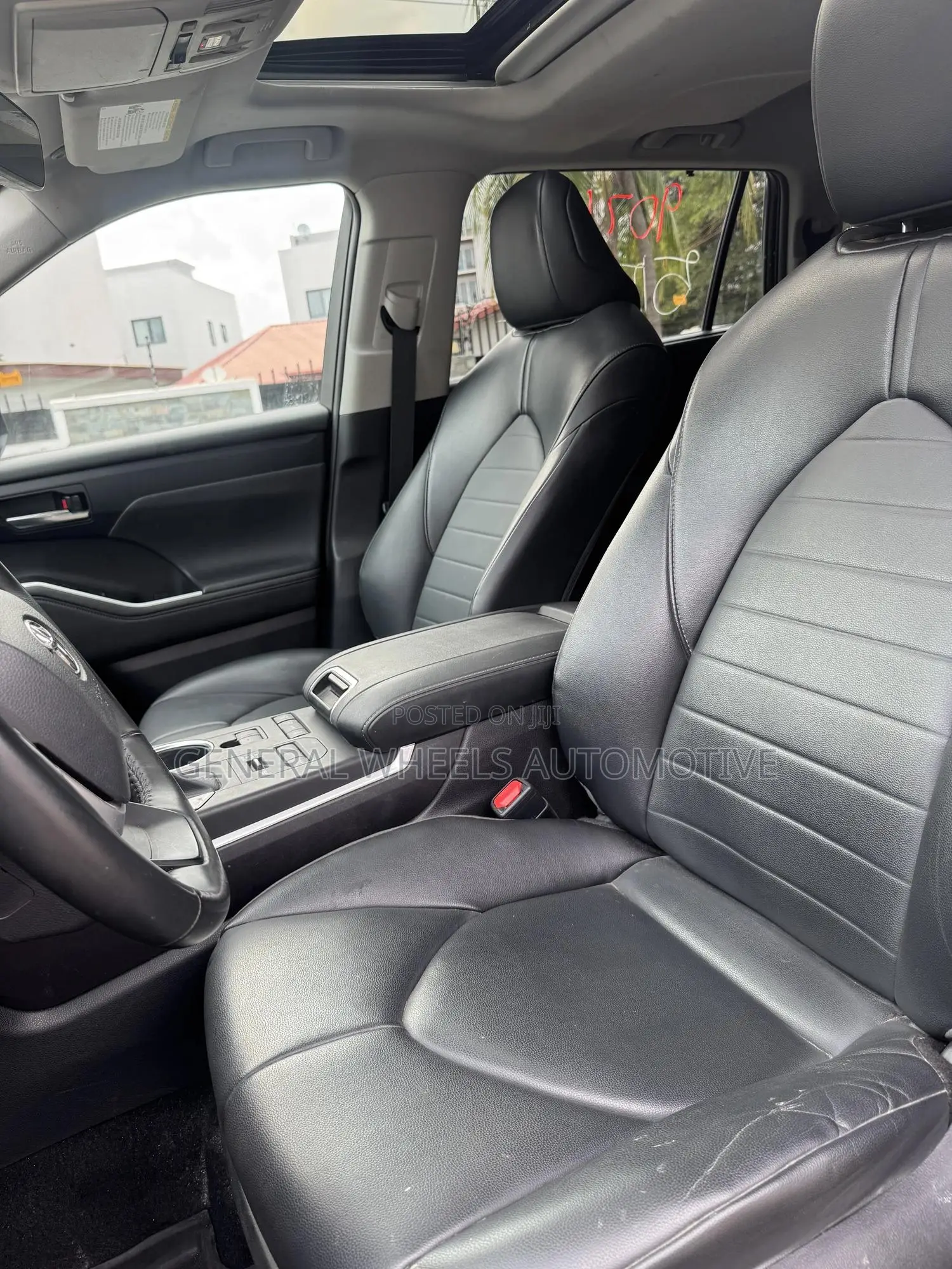Toyota Highlander XLE 2022 Black