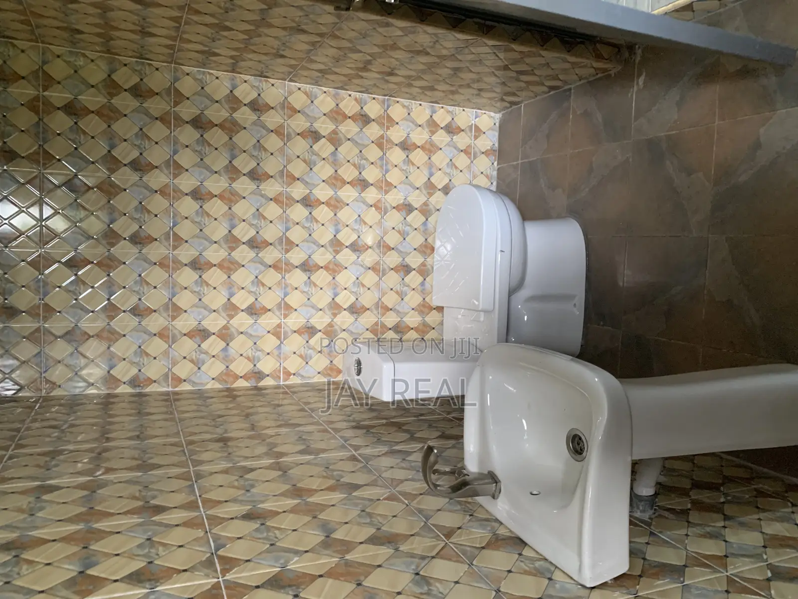 2bdrm Apartment in Jay Real Estate, Awutu Senya East Municipal for rent