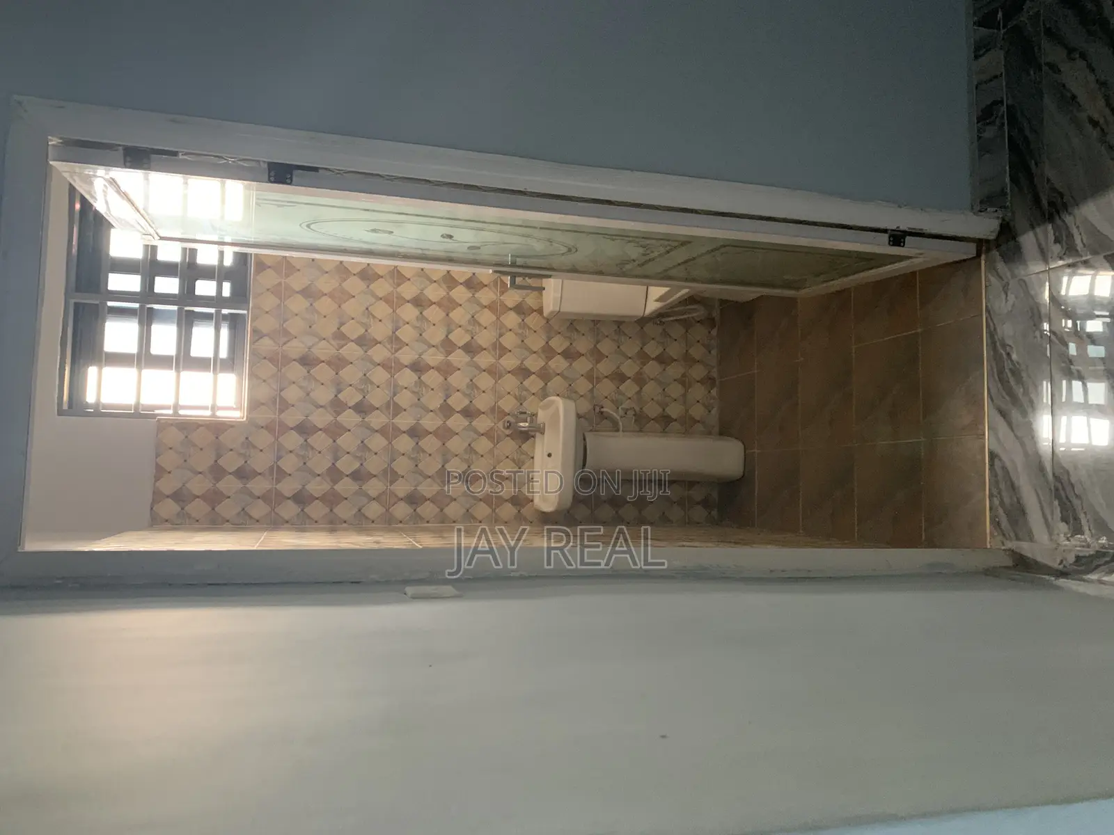 2bdrm Apartment in Jay Real Estate, Awutu Senya East Municipal for rent