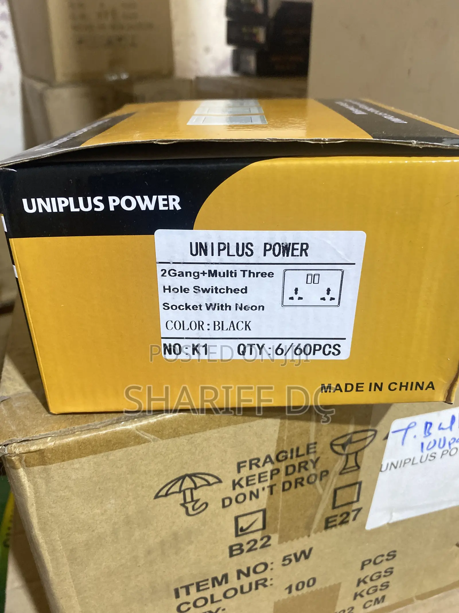 Double Socket Black