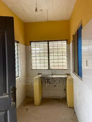 1bdrm Room & Parlour in Ngleshie Amanfro for rent